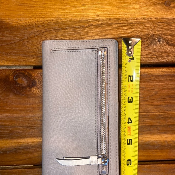 Kate Spade- Grey 6” card wallet - Picture 5 of 5